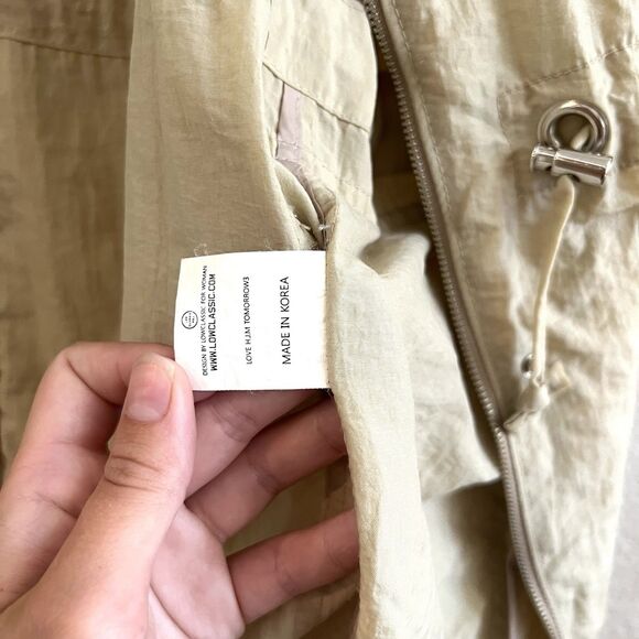 Low Classic Tan Lightweight Combat Jacket With Removeable Hood and Cinched Waist - Picture 15 of 16